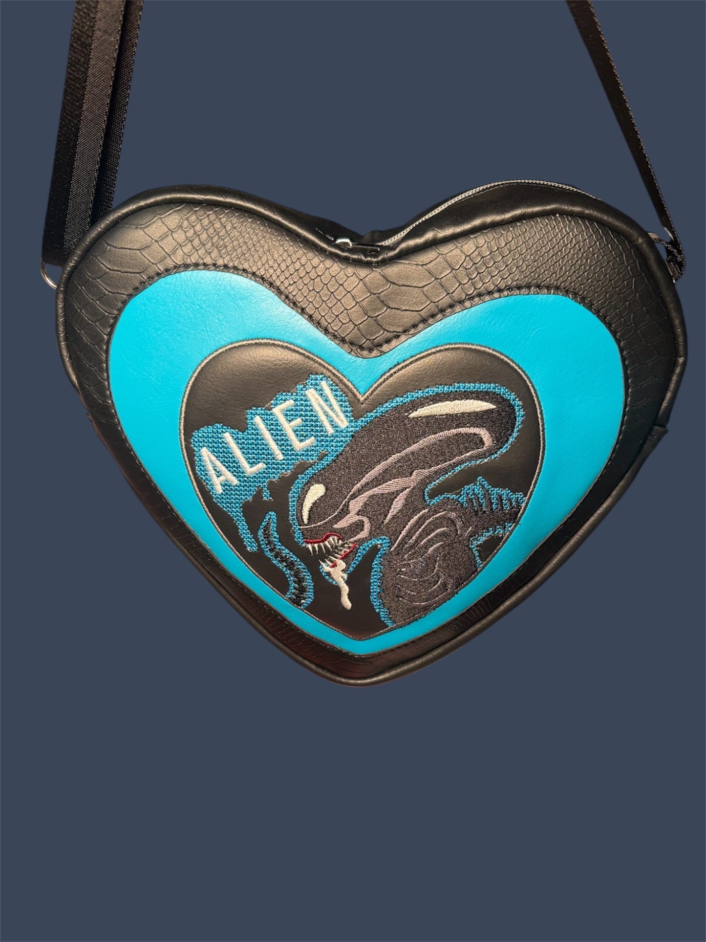 Alien heart bag