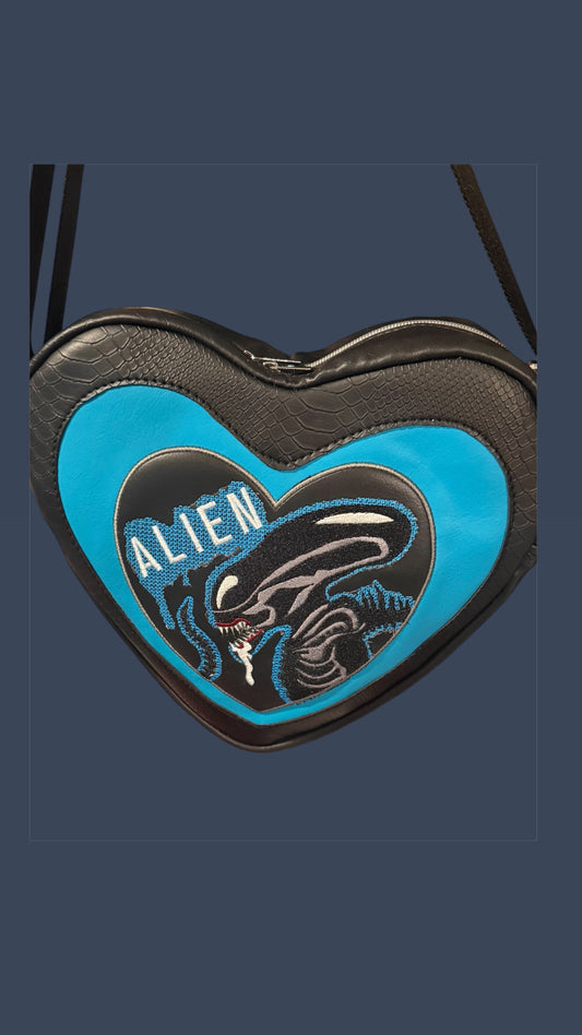 Alien heart bag
